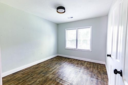 1361 Byrere Ter, Atlanta GA  30310-3927 exterior