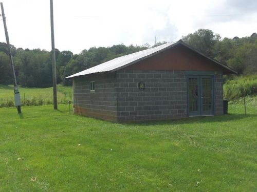 7085 Conover Ln, Atkins, VA 24311-3035