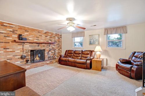 8634 Langport Dr, Springfield VA  exterior