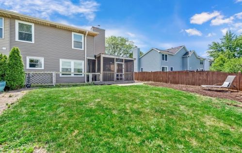 1151 Bradbury Cir, Carol Stream IL  60188-3903 exterior