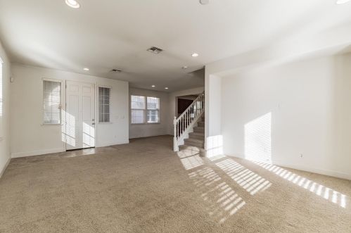 84 Sluice Way, Folsom, CA 95630-8740