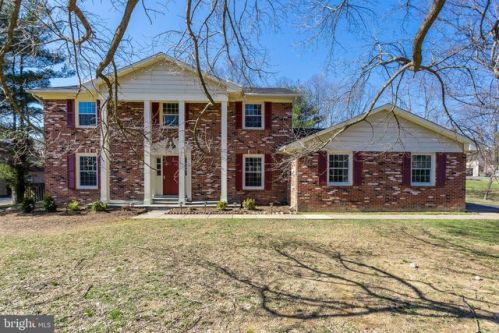 6501 Ursline Ct, Mc Lean, VA 22101-1642