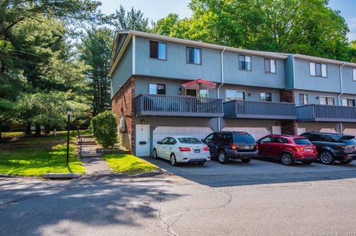 595 Churchill Dr, Hartford, CT 06111-4008