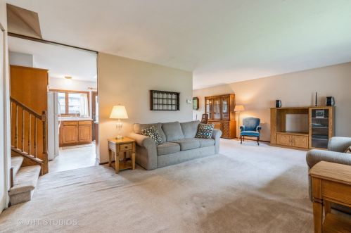 5148 Bellaire Rd, Oak Forest, IL 60452-4406