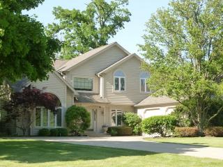 11 Crestview Dr, Oswego, IL 60543-9475