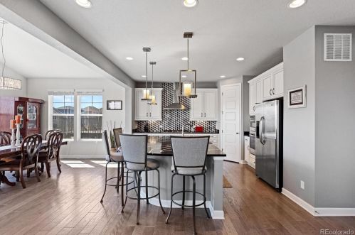 7370 Old Hammer Way, Aurora CO  80016-6115 exterior