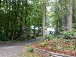 4620 Jade Trl, Holly Springs, GA 30115-6935