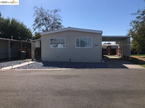 129 Del Paso Dr, Vacaville, CA 95687-9423
