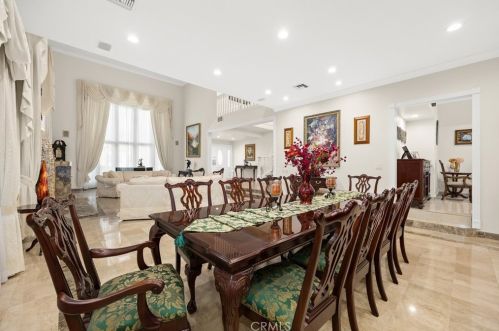 1468 Hillside Dr, Glendale CA  91208-2417 exterior