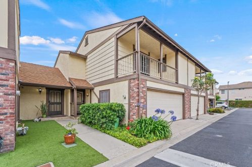2674 Meadowview Ln, Anaheim, CA 92804-5074