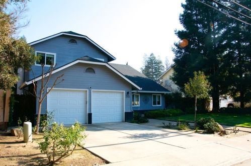 1740 Berkeley Ave, Turlock, CA 95382-2701