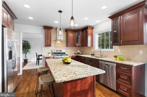 1 Fieldston Rd, Princeton NJ  08540-6453 exterior