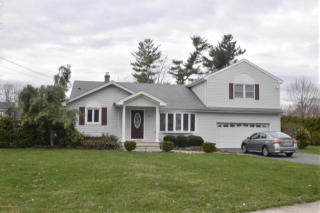 5 Niles Ave, Middletown, NJ 07748-1620