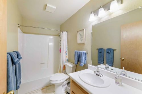 14866 Donnington Ln, Truckee CA  96161-1170 exterior