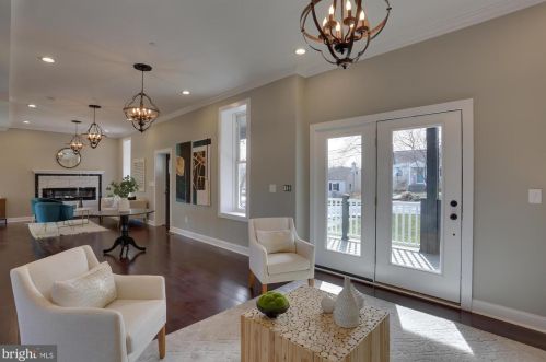 6615 Gude Ave, Silver Spring MD 20912-4827 exterior