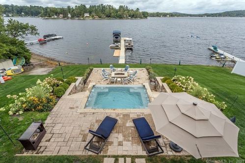10 Evans Passway, Morris CT  06763-1329 exterior