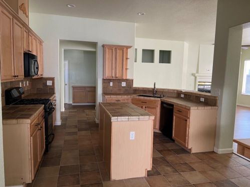 1238 Esplanade Dr, Merced CA  95348-9516 exterior