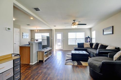 7500 Lazy Spur Blvd, Fort Worth TX  76131-5229 exterior