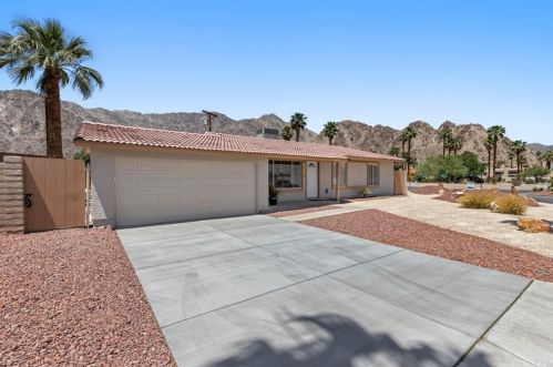 51495 Avenida Obregon, La Quinta, CA 92253-3133