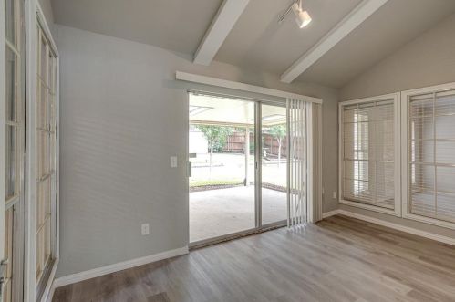 3712 Cemetery Hl Rd, Carrollton TX 75007-5651 exterior