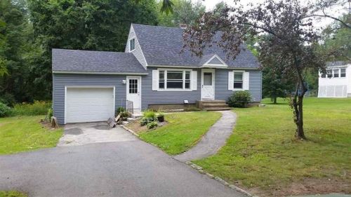 11 Harvey Rd, Londonderry, NH 03053-7412
