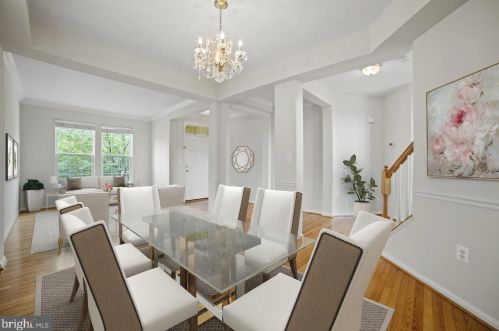 8930 Mayhew Ct, Lorton, VA 22079-4722
