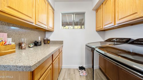 3820 Amelia Ave, Phoenix AZ 85037-2365 exterior