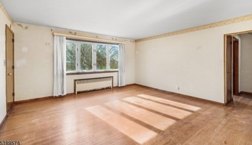 30 Mary St, Belleville NJ 07109-2363 exterior