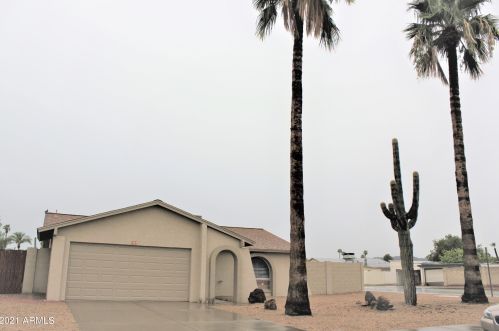 2302 Cactus Rd, Phoenix, AZ 85022-5827