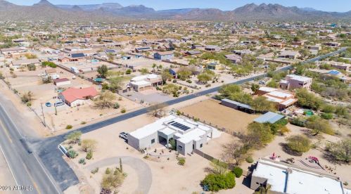 36711 16th St, Phoenix, AZ 85086-9393