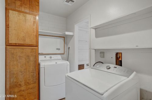 9414 34 Way, Phoenix AZ 85028-4966 exterior