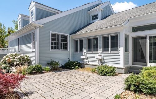 9 Preston Sq, Quincy MA 02171-3130 exterior