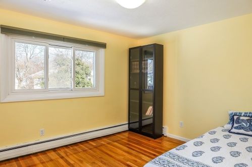 14 Selwyn Rd, Newton MA 02461-2142 exterior