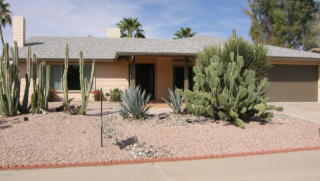 11820 Half Moon Dr, Phoenix, AZ 85044-2211