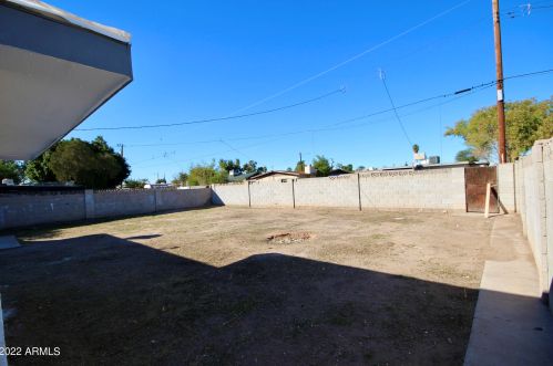 2562 Earll Dr, Phoenix AZ  85016-7404 exterior