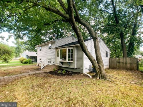 102 Marion Ave, West Deptford, NJ 08093-2030