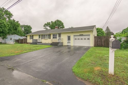 23 Sawyer Ave, Dracut, MA 01826-4046