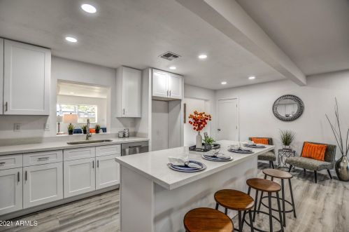 116 El Camino Dr, Phoenix AZ 85051-9123 exterior