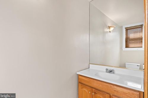 48 Newton Ave, West Deptford NJ 08096-4610 exterior