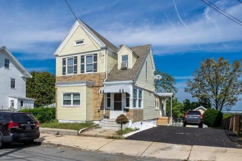 80 Garland St, Everett, MA 02149-5067
