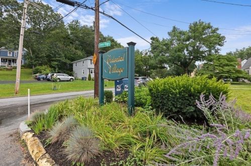 10 Colonial Village Dr, Arlington MA 02474-3907 exterior