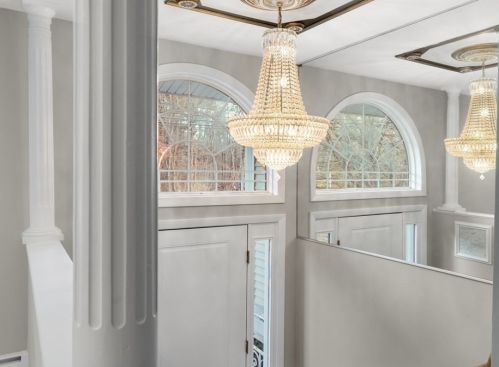 901 Randolph Ave, Milton MA 02186-3404 exterior