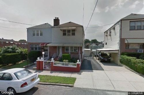 3003 Grace Ave, Bronx, NY 10469-3228