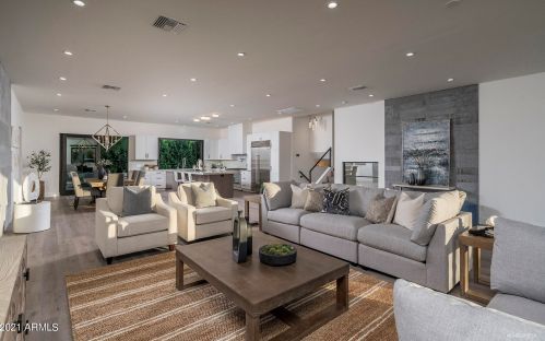 3601 53rd St, Phoenix, AZ 85018-6126