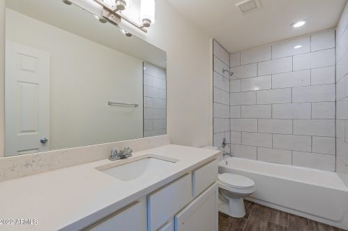 4626 38 Dr, Phoenix AZ 85053-2800 exterior