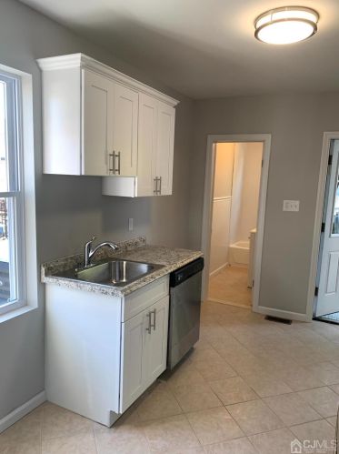 30 Emerson St, Carteret NJ  07008-2522 exterior