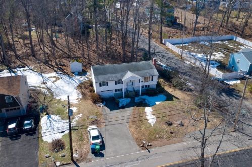 41 Westwood St, Burlington, MA 01803-1122