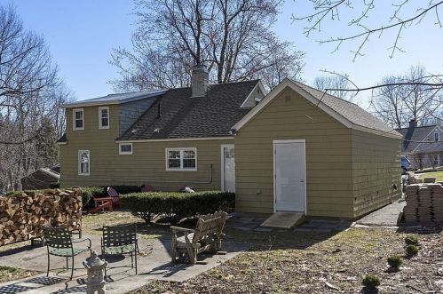 14 Meadow Ln, Worcester MA  01602-1604 exterior