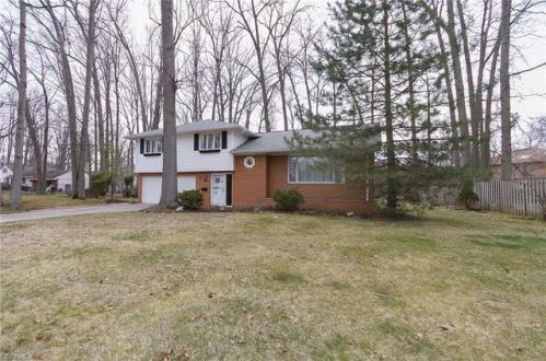 2731 Walter Rd, Cleveland OH  44145-4966 exterior