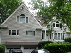 42 Windermere Rd, Newton, MA 02466-2520